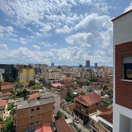 Eq Apartaments Tirana Buitenkant foto