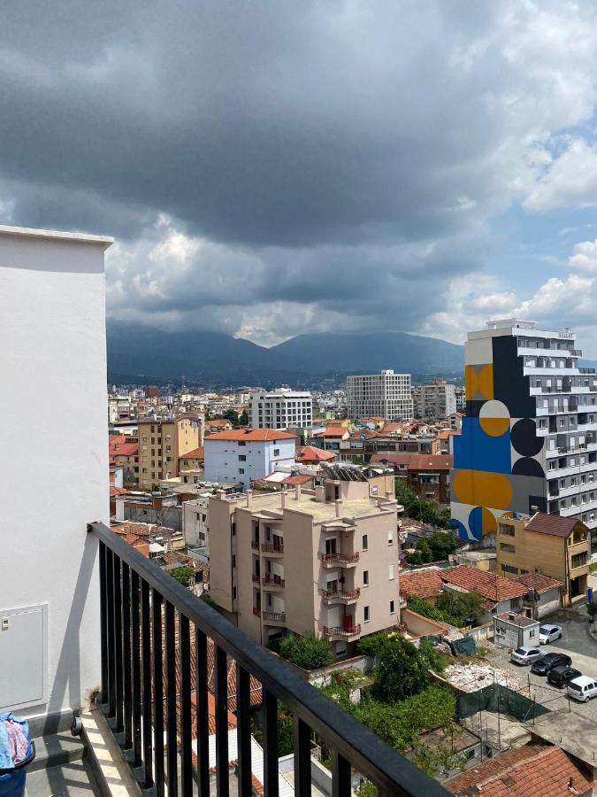 Eq Apartaments Tirana Buitenkant foto